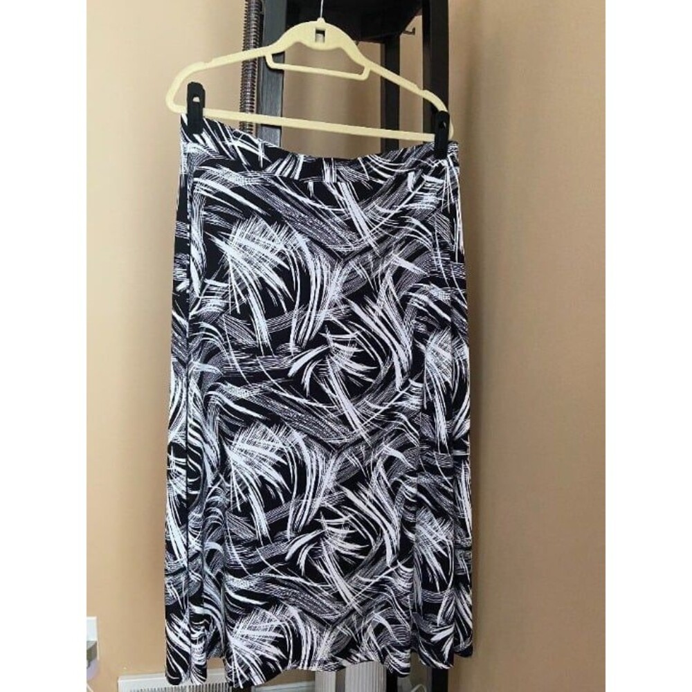 Jones Studio Long Skirt
